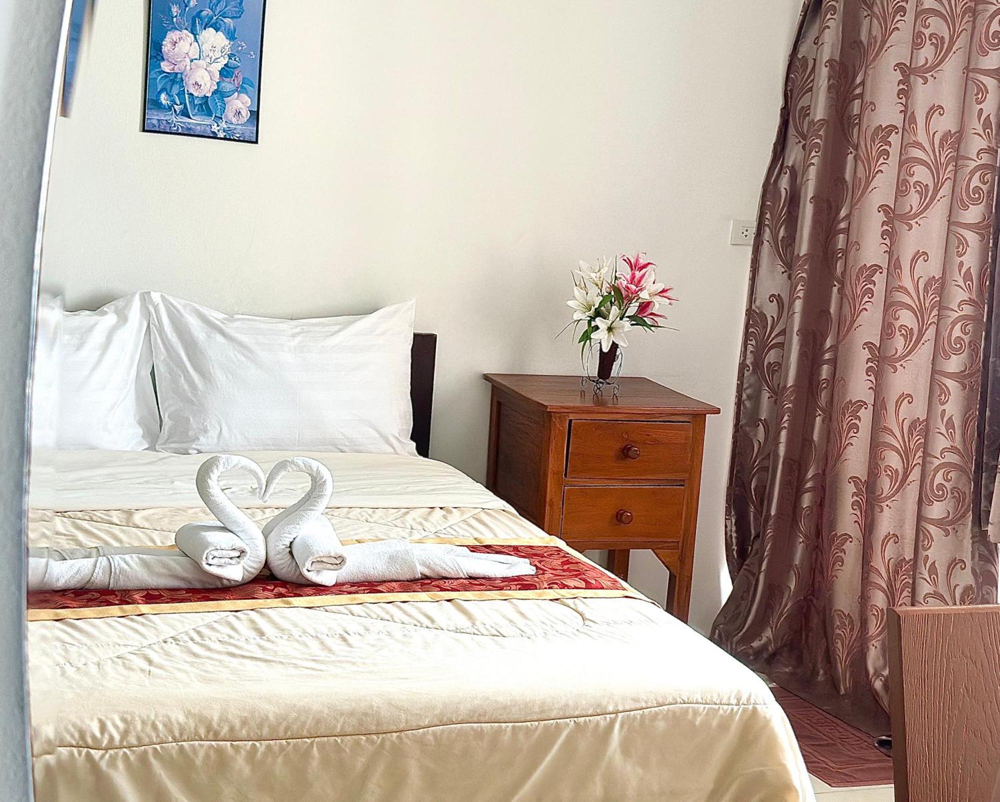 Rueangrat Hotel Ranong Exterior photo