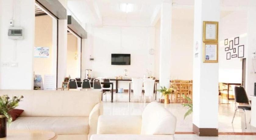Rueangrat Hotel Ranong Exterior photo