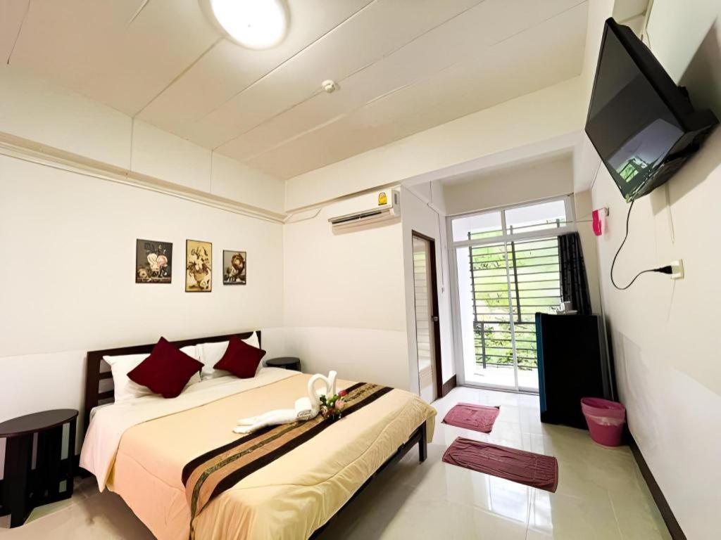 Rueangrat Hotel Ranong Exterior photo