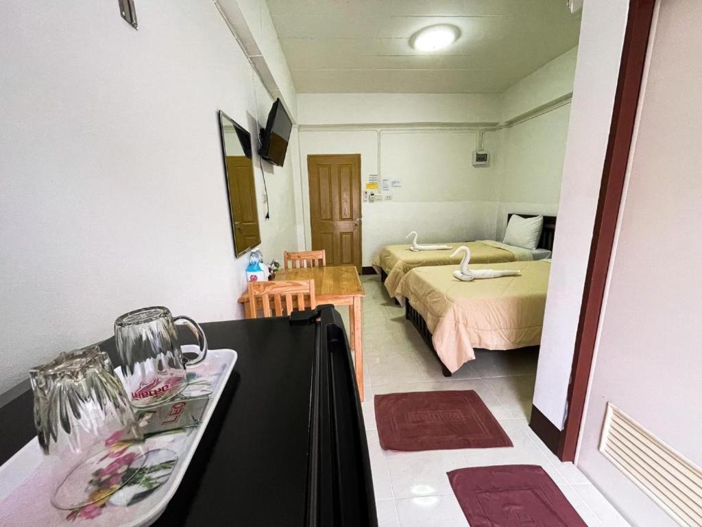 Rueangrat Hotel Ranong Exterior photo